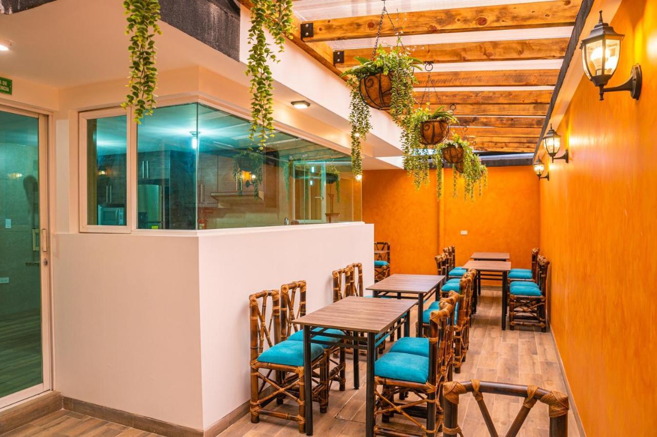 The Traveler Hostel Отавало Екстериор снимка